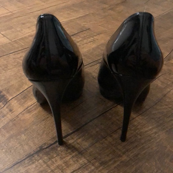 STUART WEITZMAN • Peep-toe Pump • Size 9.5 - Picture 5 of 5
